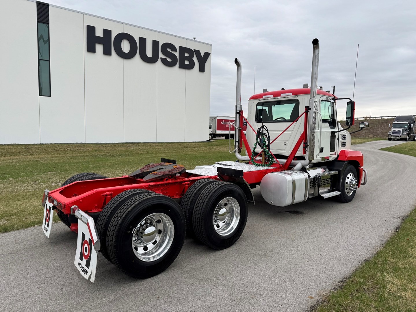 Used 2023 Mack Anthem Daycab - image 6